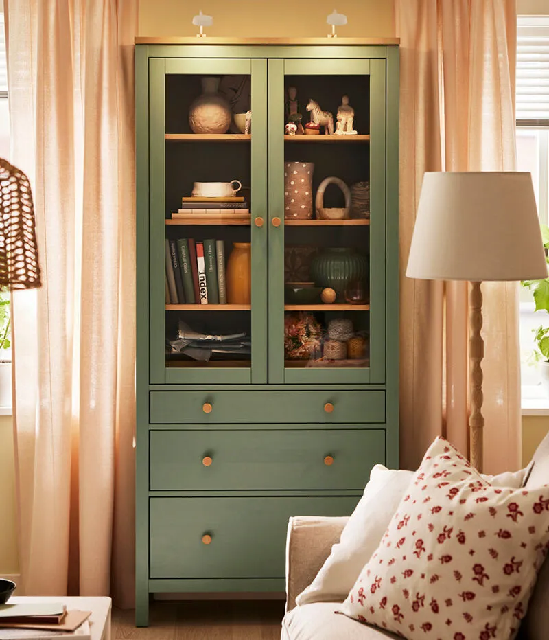 IKEA HEMNES vitrinli dolap montajı
